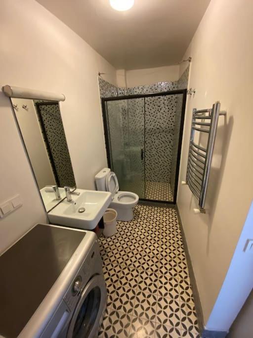 Daire Cozy Flat With Balcony, Very Close To Galata Tower
